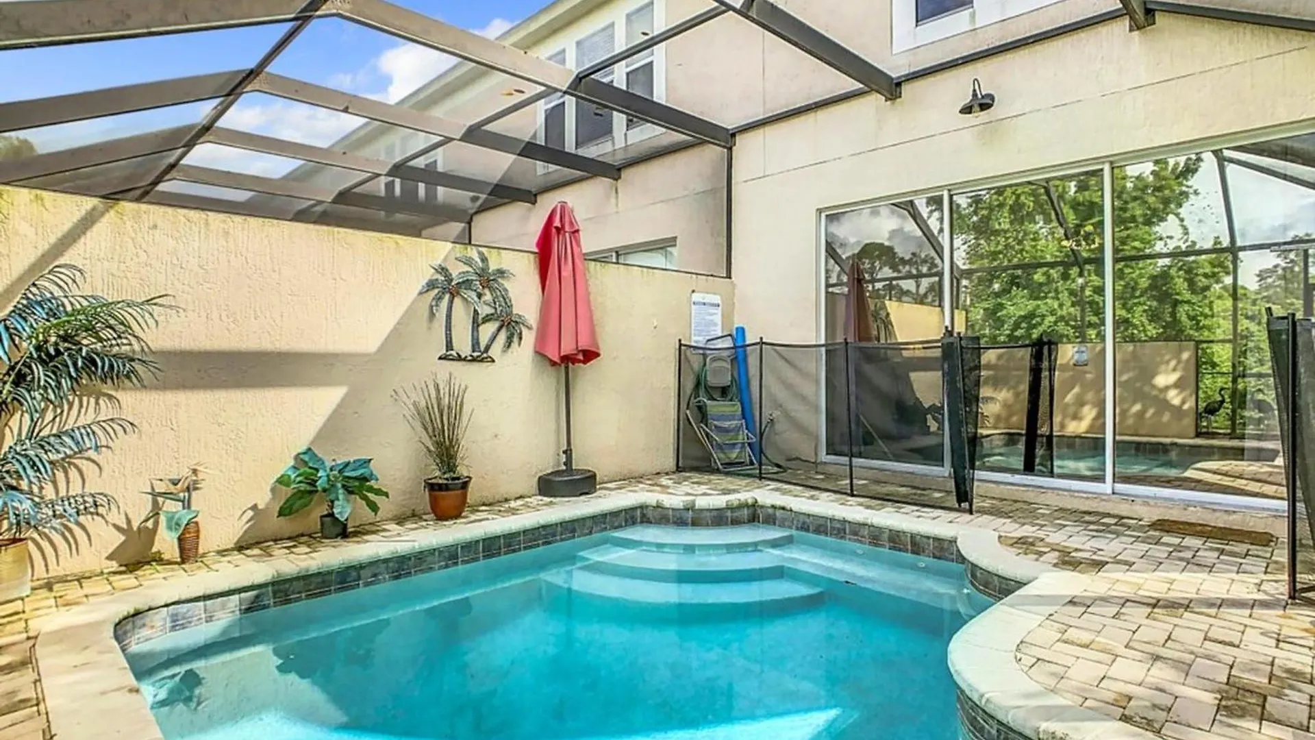 Adventureland Oasis - Near Apartment