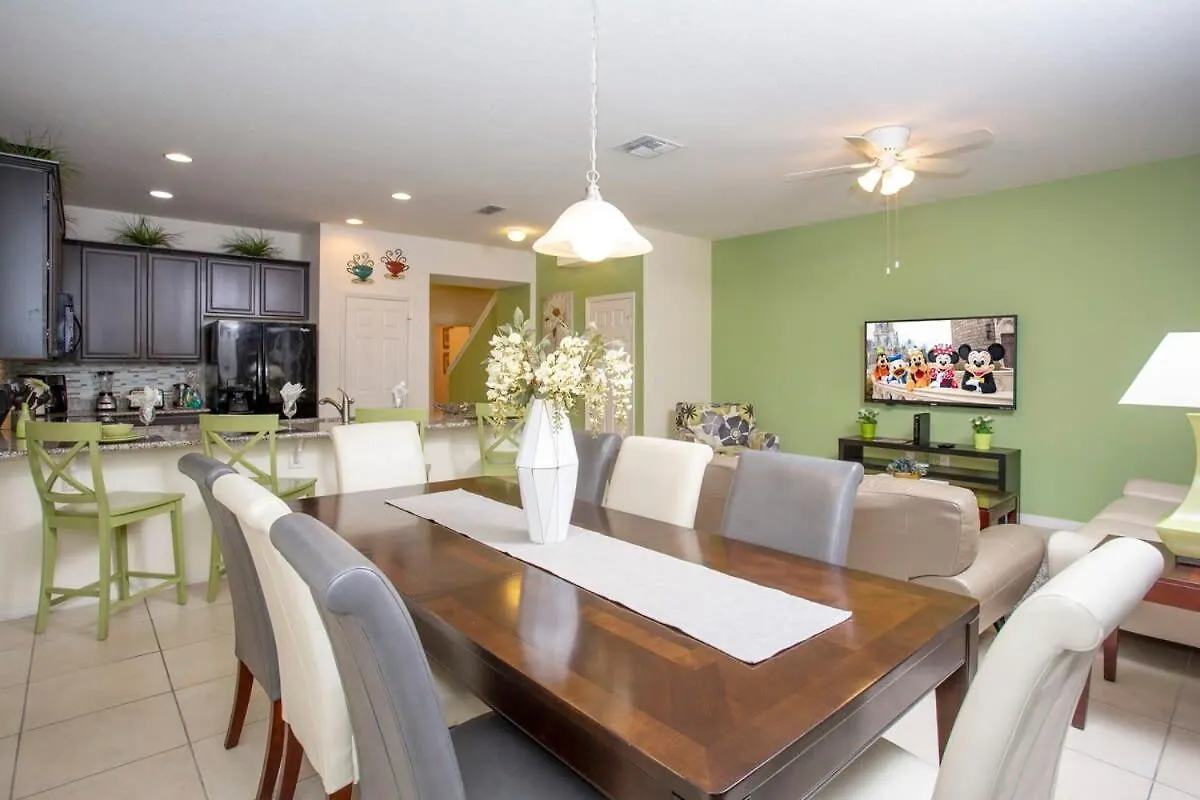 Family Friendly 4 Bedrooms With Gameroom Close To In Compass Bay 5103 Holiday home