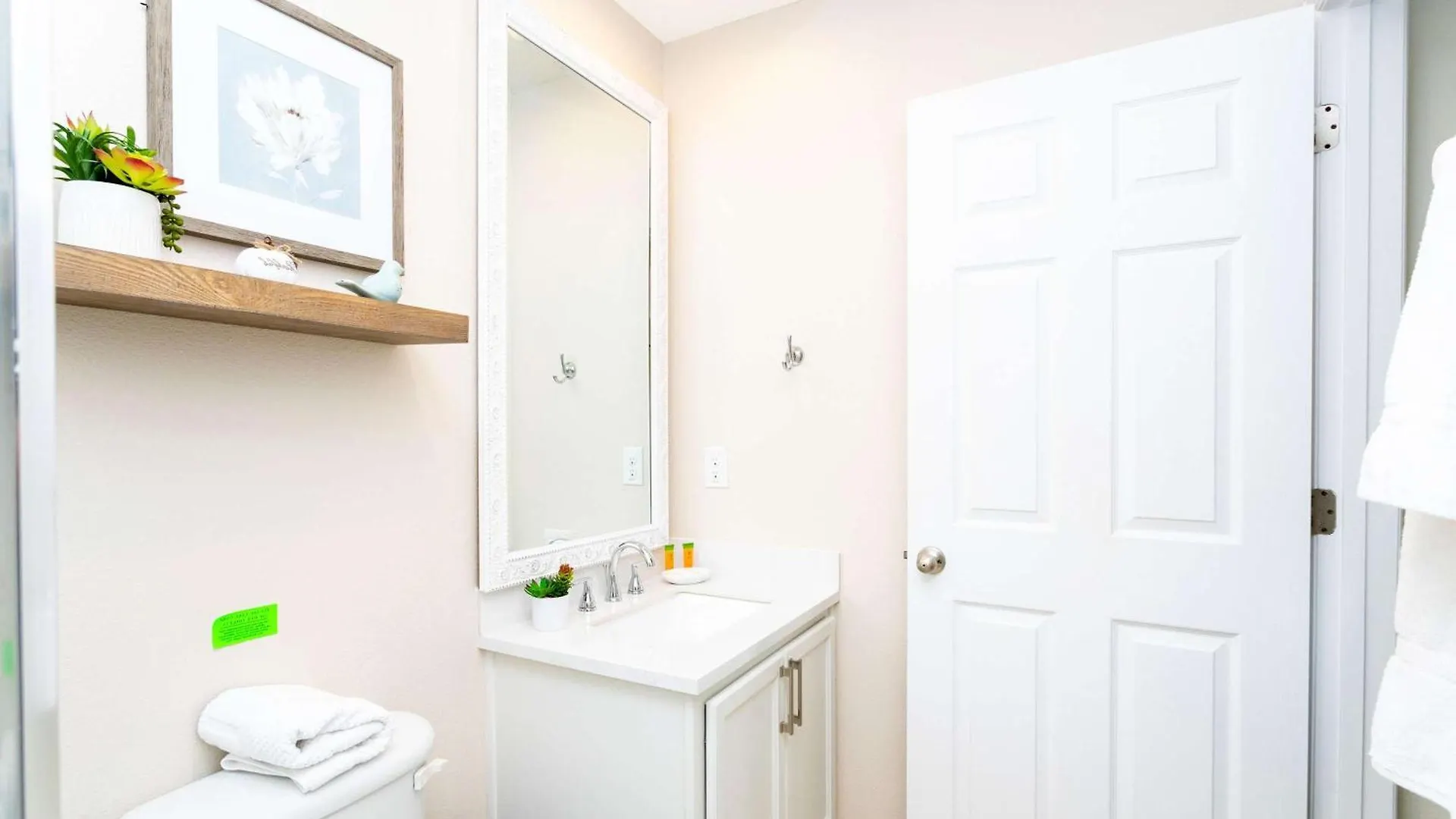 Three Bedrooms Townhome 3012