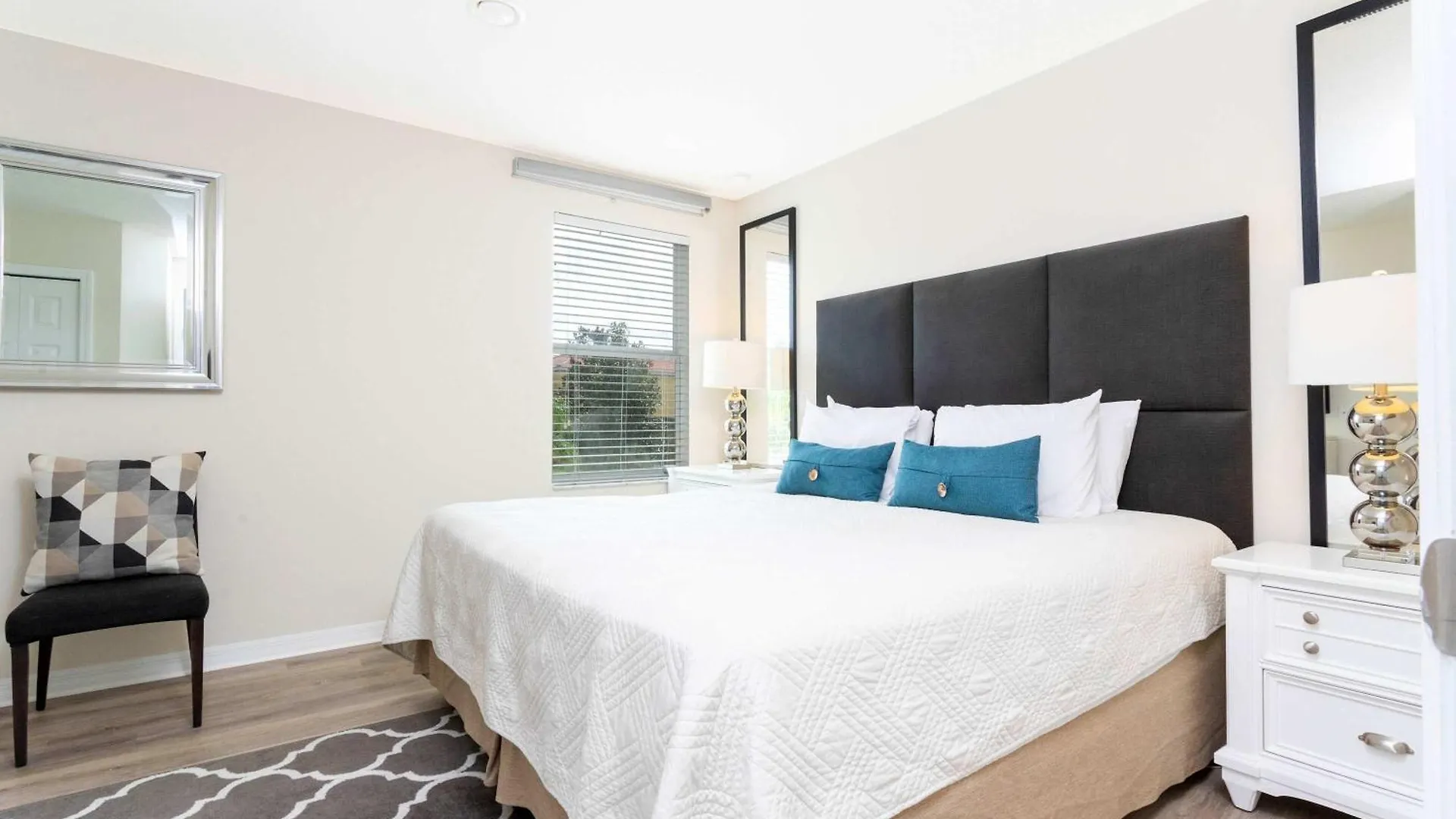 Three Bedrooms Townhome 3012