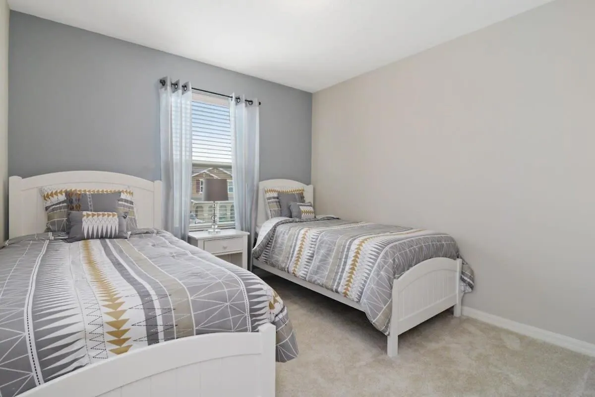 Holiday home Family Friendly Four Bedrooms 5147a