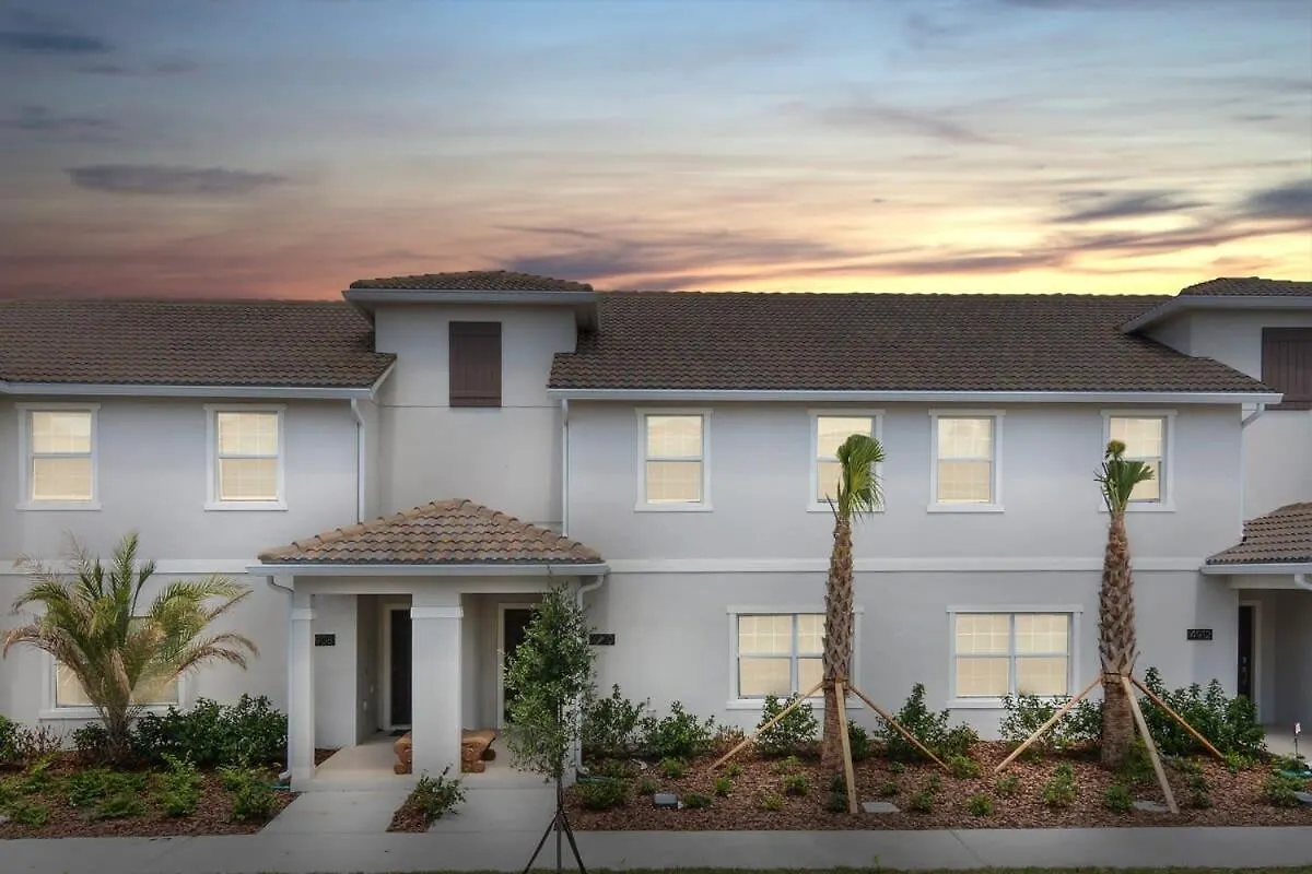 Four Bedrooms With Screen Poolstoreylake 4910 Kissimmee