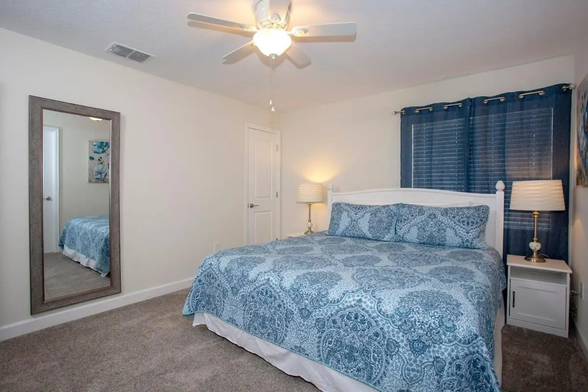 Stunning 5 Bd W/ Pool Close To 4822 *