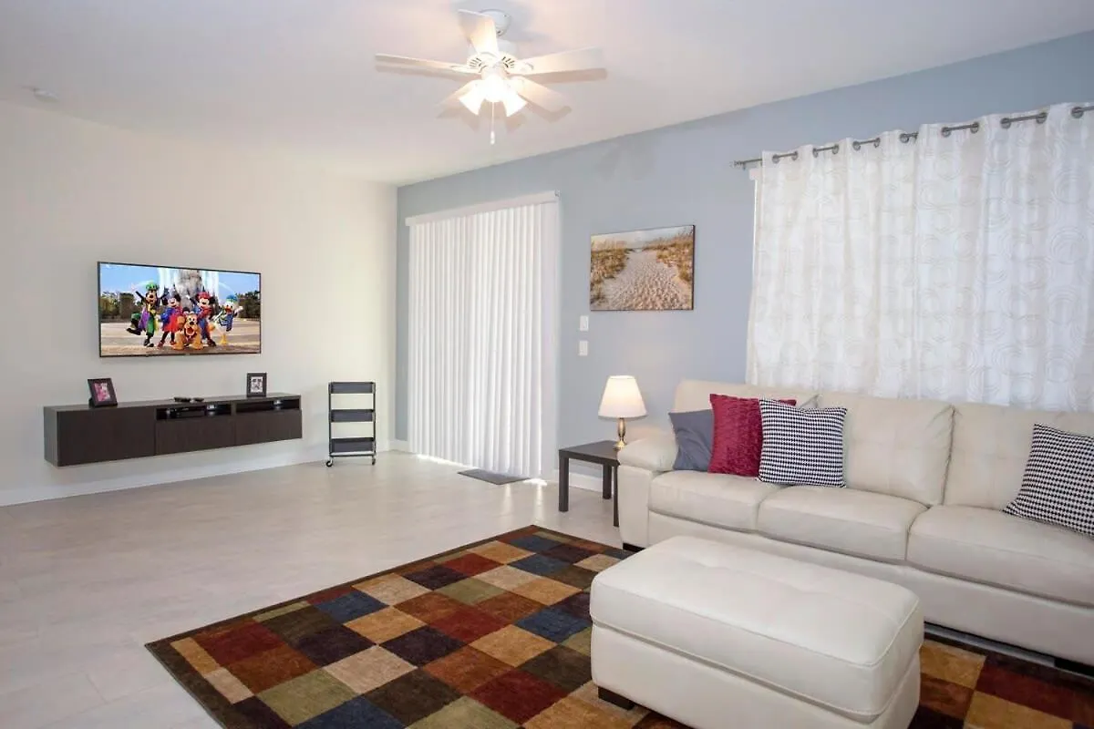 Stunning 5 Bd W/ Pool Close To 4822 Kissimmee