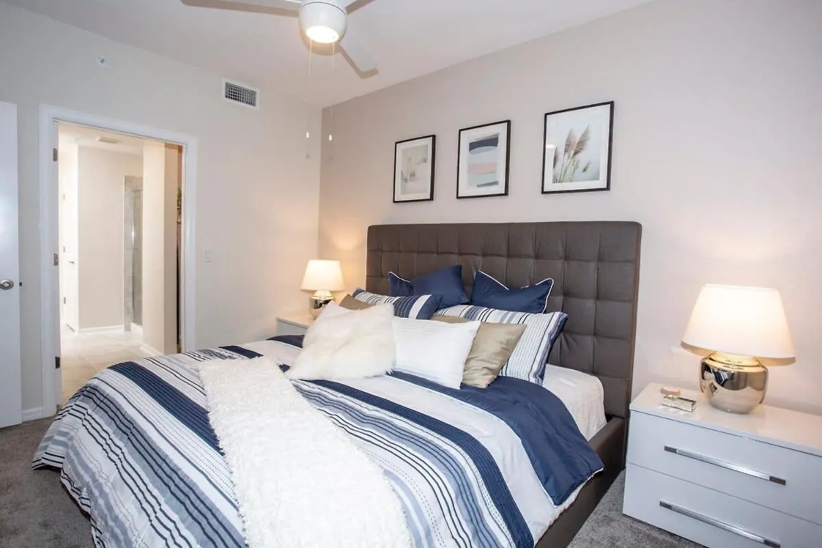 Gorgeous Two Bedroom Apto Close To 306