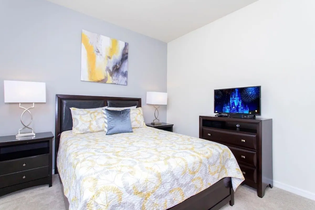 Holiday home Splendid 5 Bd W/ Pool @ Windsor Westside 8921 *