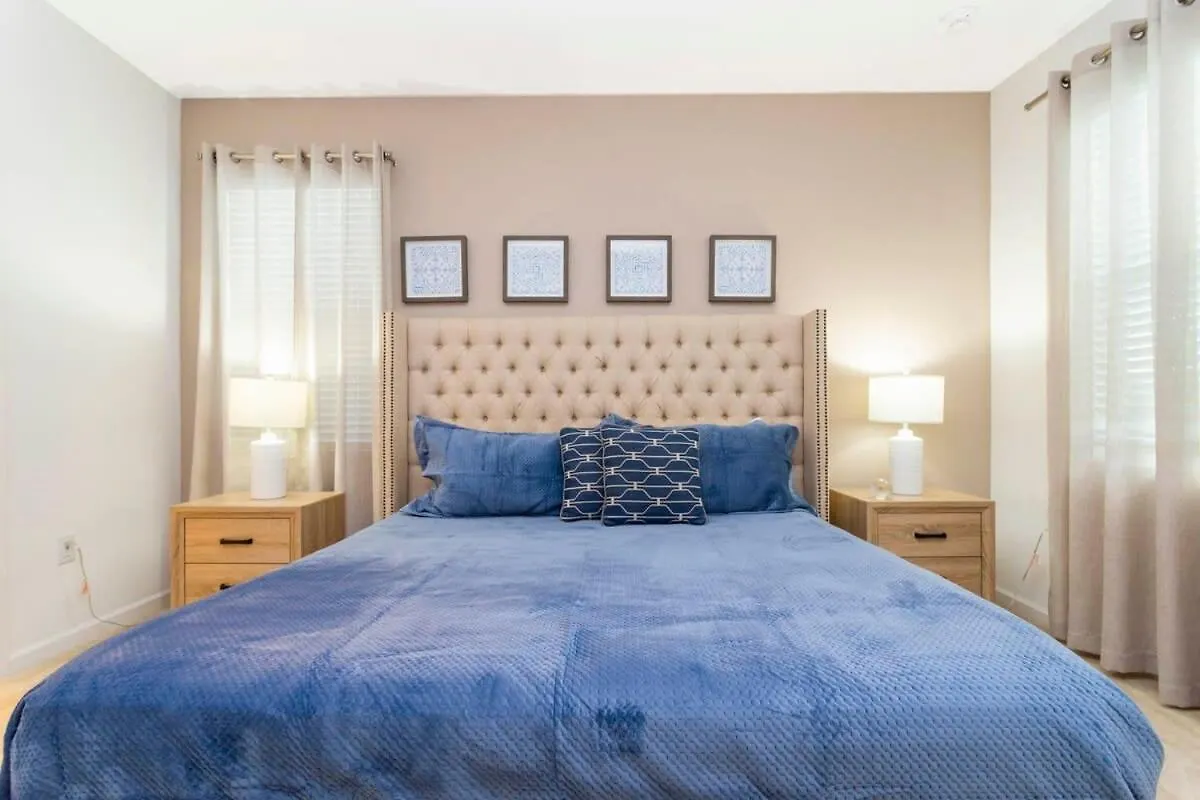 Stunning 7 Bd Close To W/ Pool @ Sonoma 2639 *