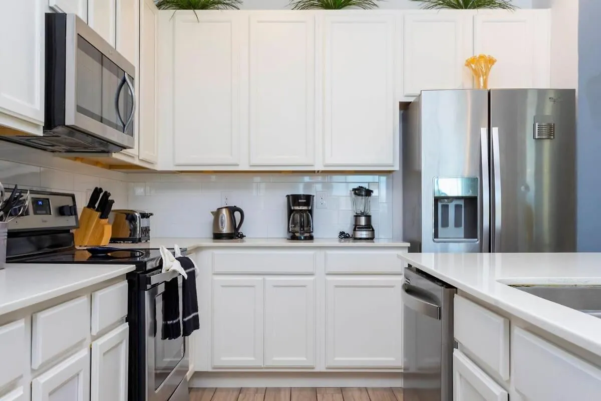 Stunning 7 Bd Close To W/ Pool @ Sonoma 2639