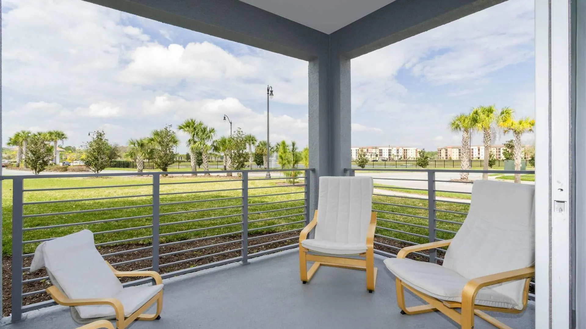 Gorgeous 3bd 8 Guests @storey Close To 101 3191