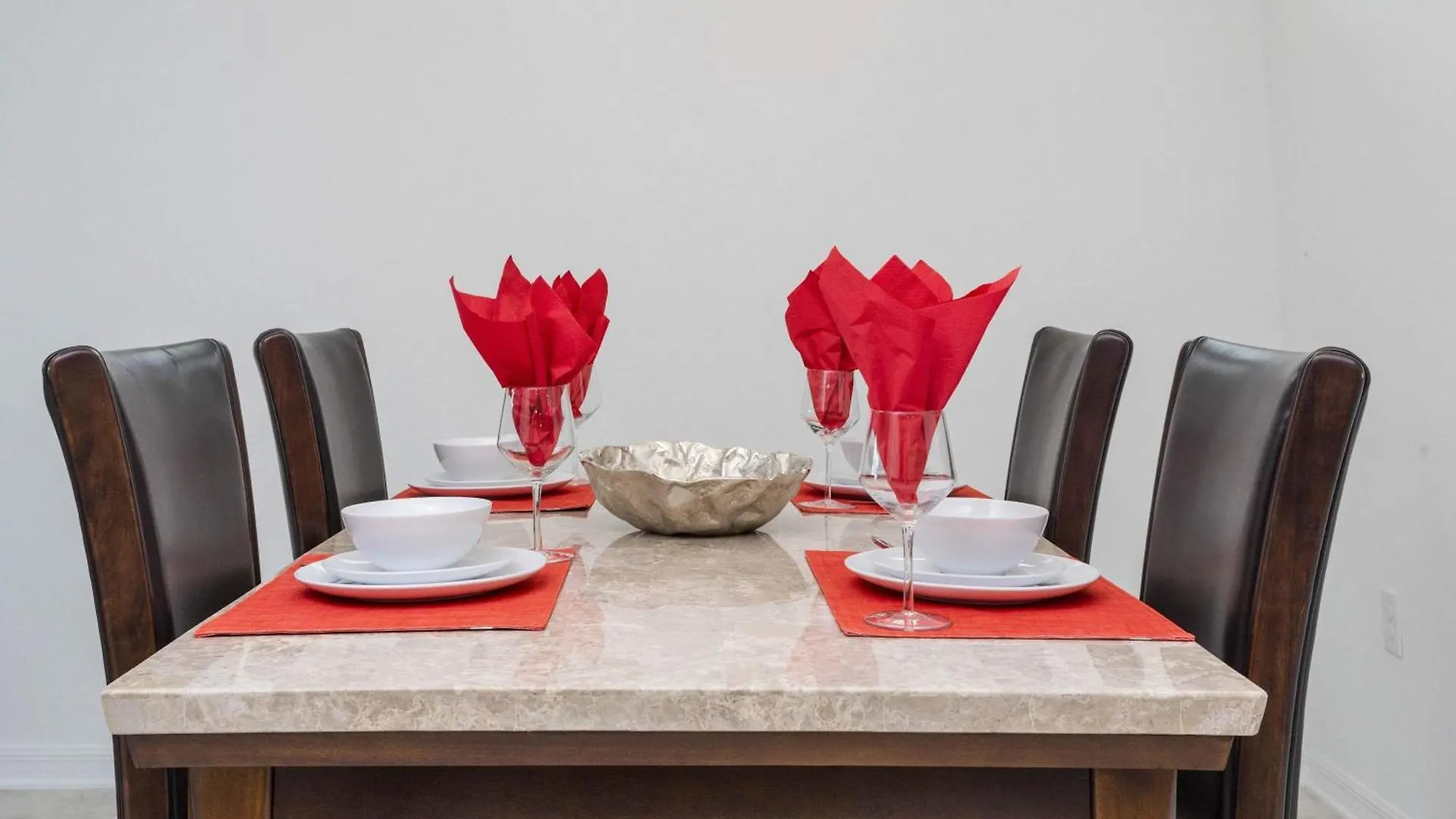 Gorgeous 3bd 8 Guests @storey Close To 101 3191 Holiday home *