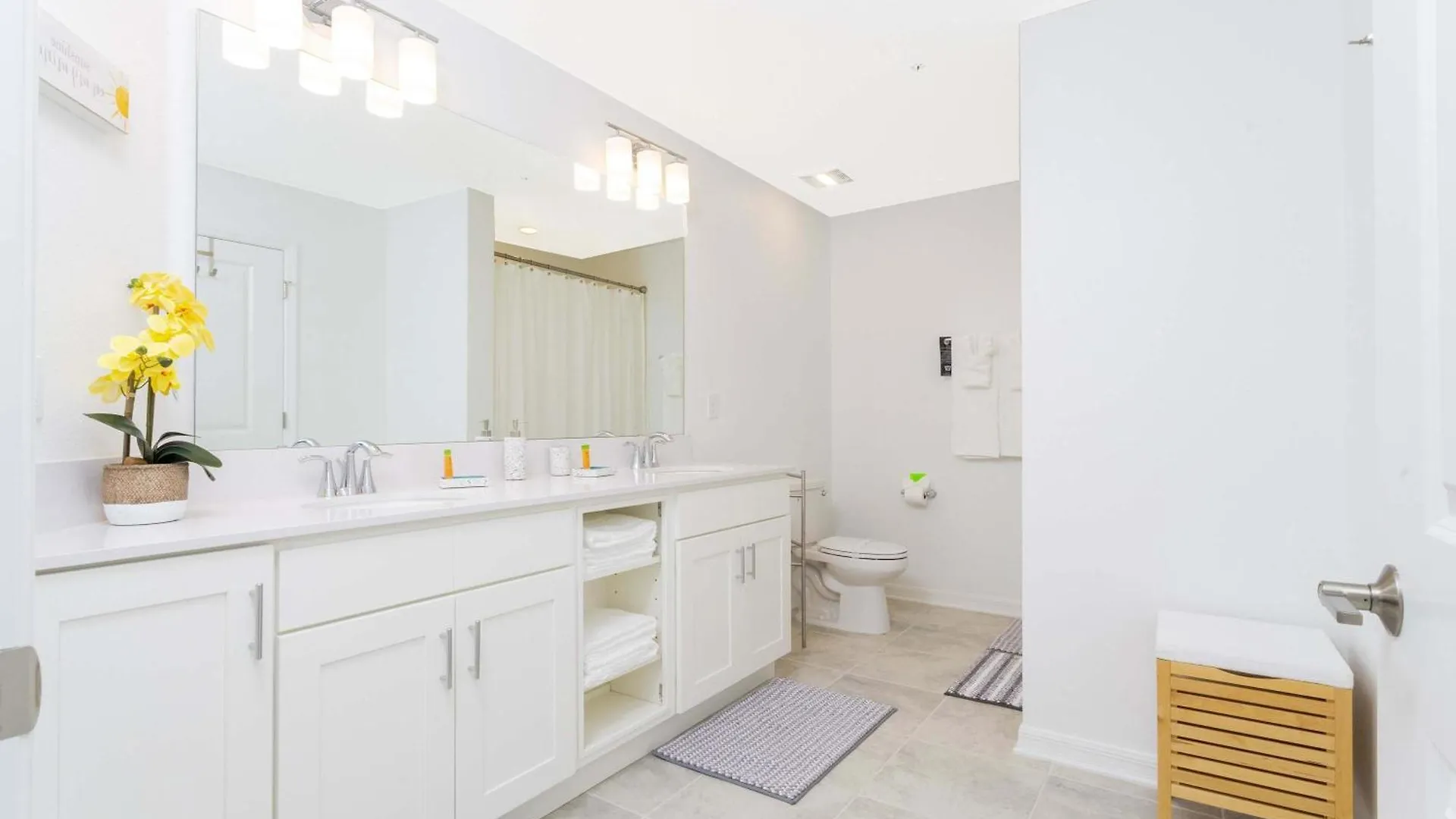 Gorgeous 3bd 8 Guests @storey Close To 101 3191 *