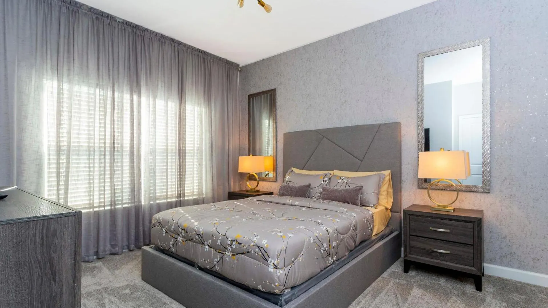 Gorgeous 4 Bd Close To W/ Pool @ Storey 4245 Prázdninový dům *