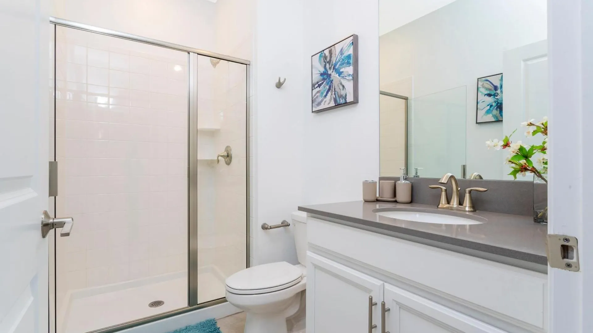 Gorgeous 4 Bd Close To W/ Pool @ Storey 4245 *