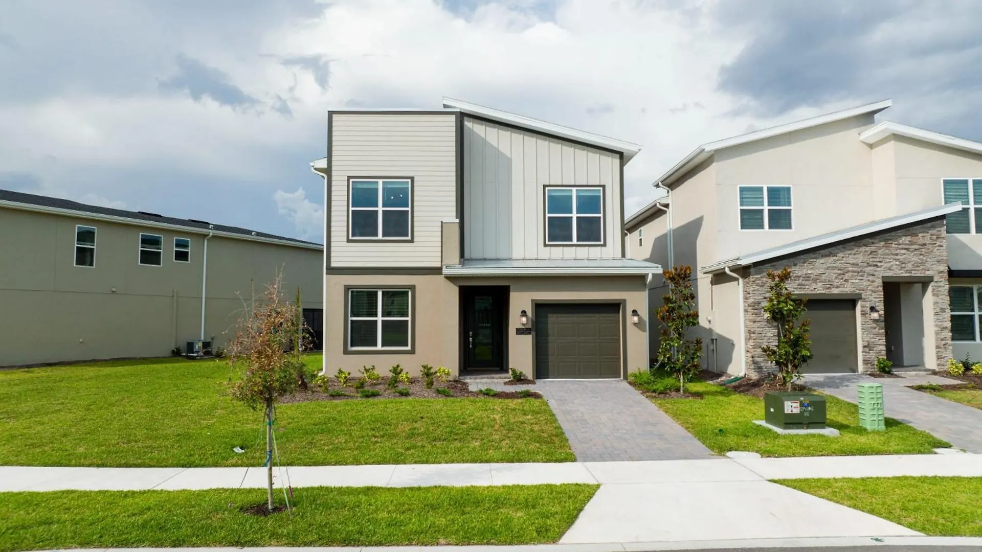 Stunning Family Friendly 5 Bd W/ Pool Close To @ Storey 4242