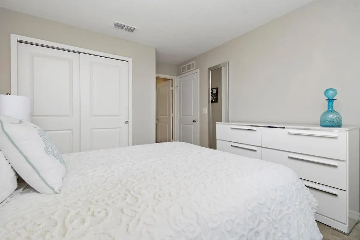 Holiday home Stunning 4 Bd W/ Gameroom Close To 5110k *