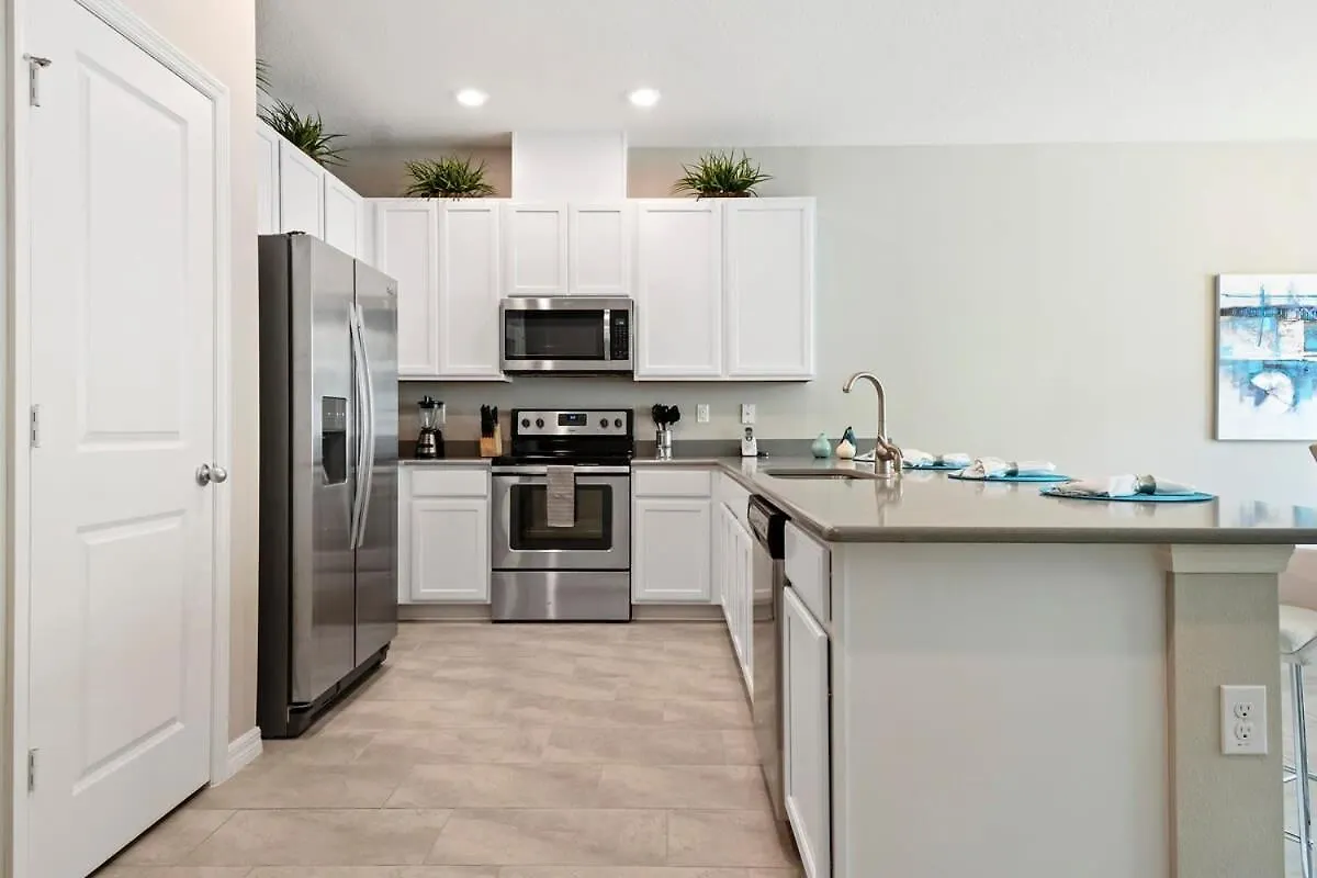 Holiday home Stunning 4 Bd W/ Gameroom Close To 5110k *