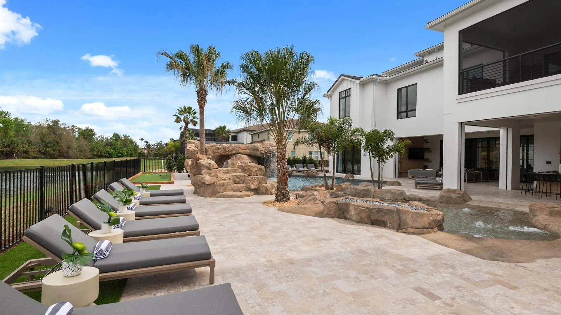 Villa Morlando Space Mansion-tt469