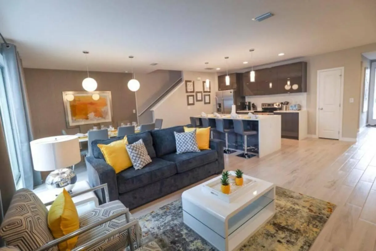Holiday home Prime Location 4bd Townhome With Pool And Grill
