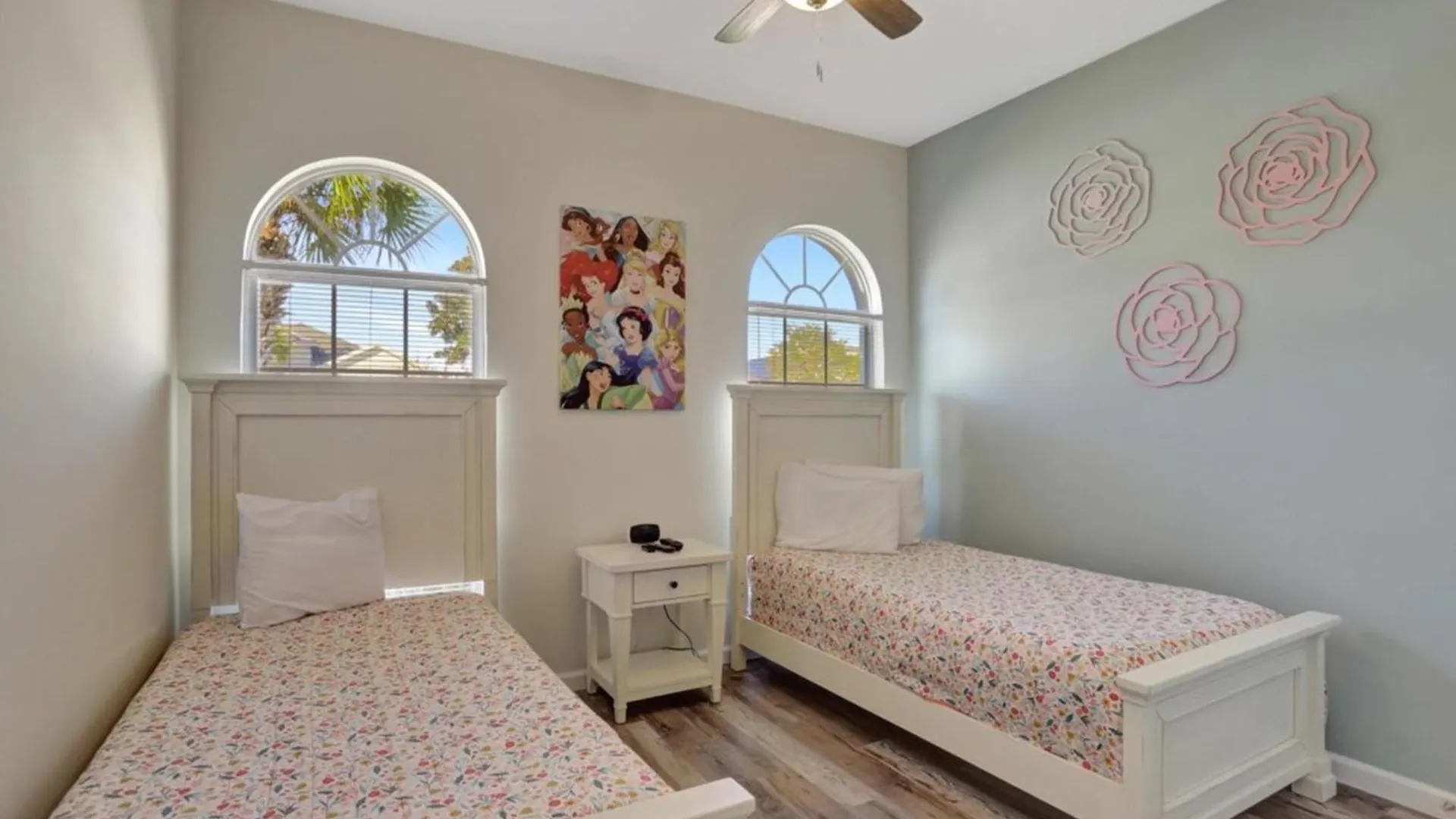 Luxury Pool 3 Miles From & More! Villa Kissimmee