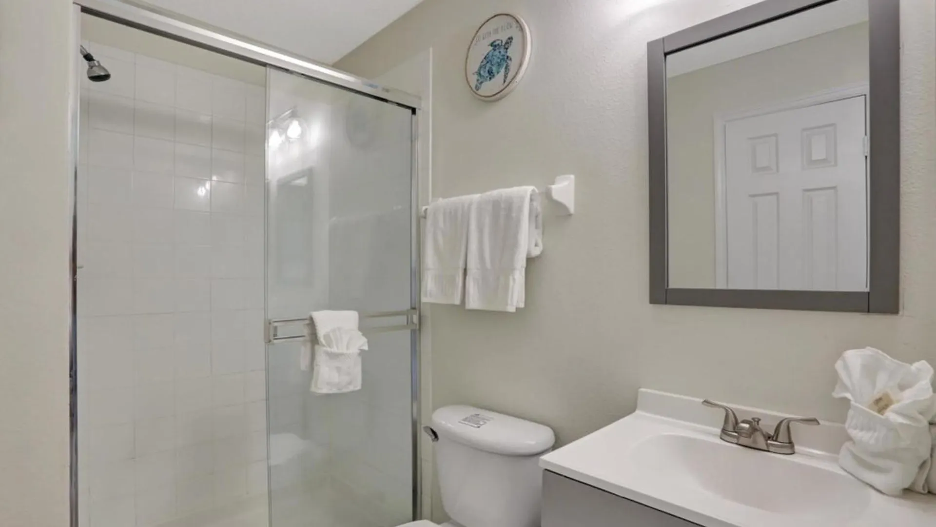 Luxury Pool 3 Miles From & More! Kissimmee