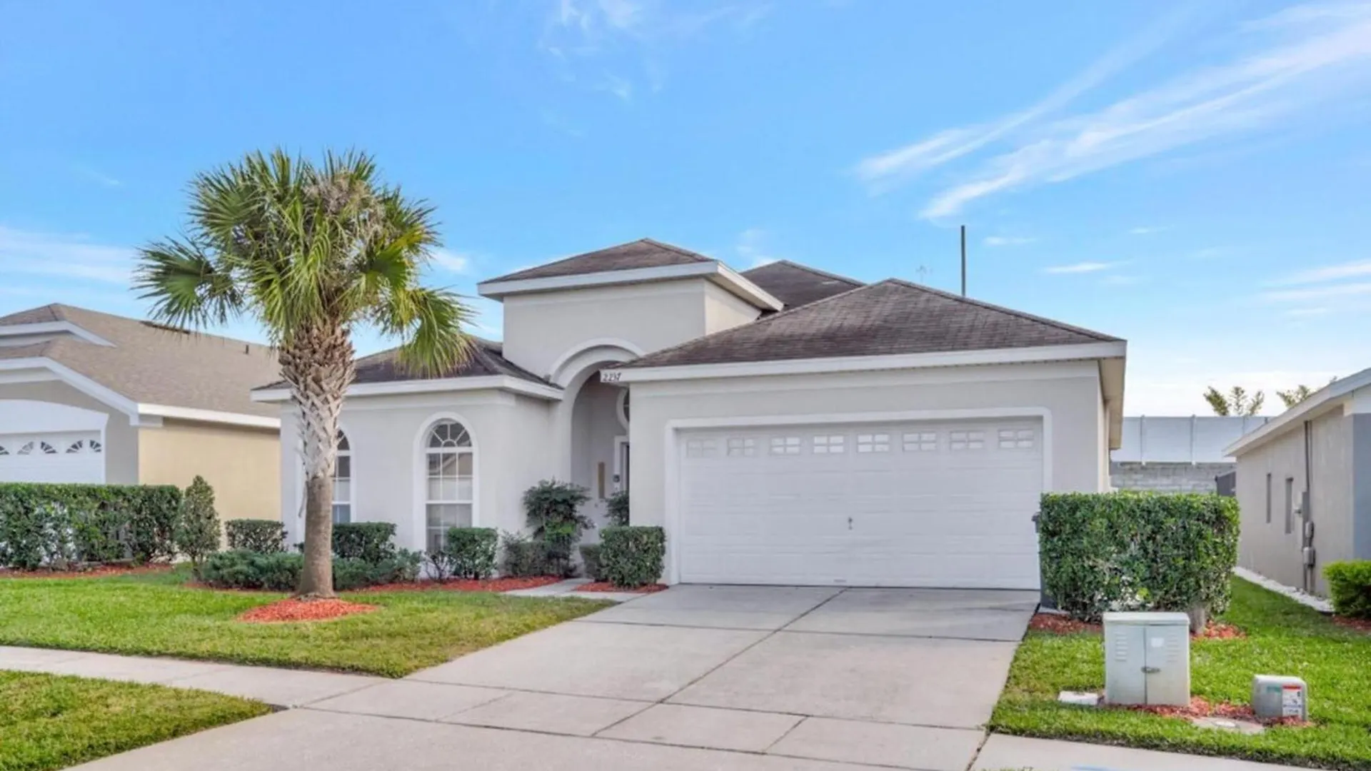 Luxury Pool 3 Miles From & More! Villa *