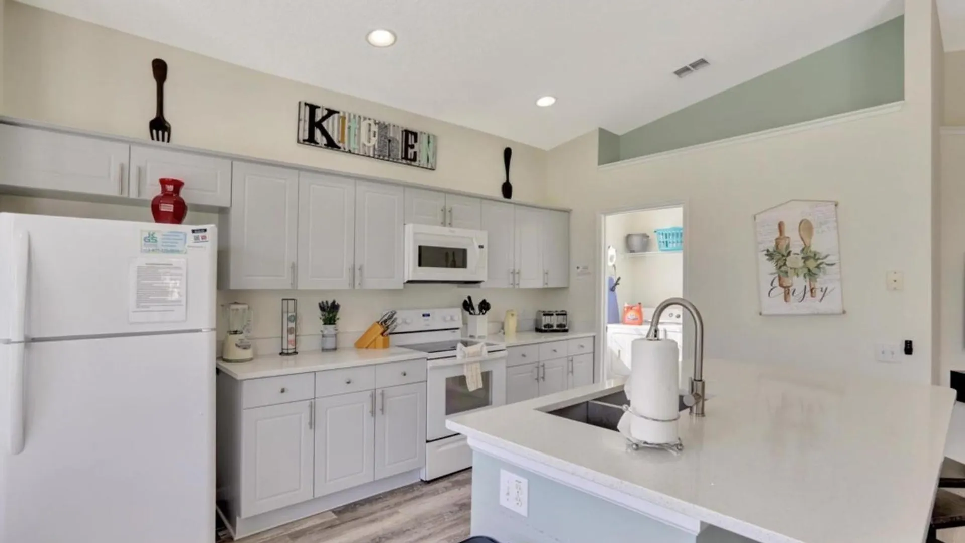 Luxury Pool 3 Miles From & More! * Kissimmee