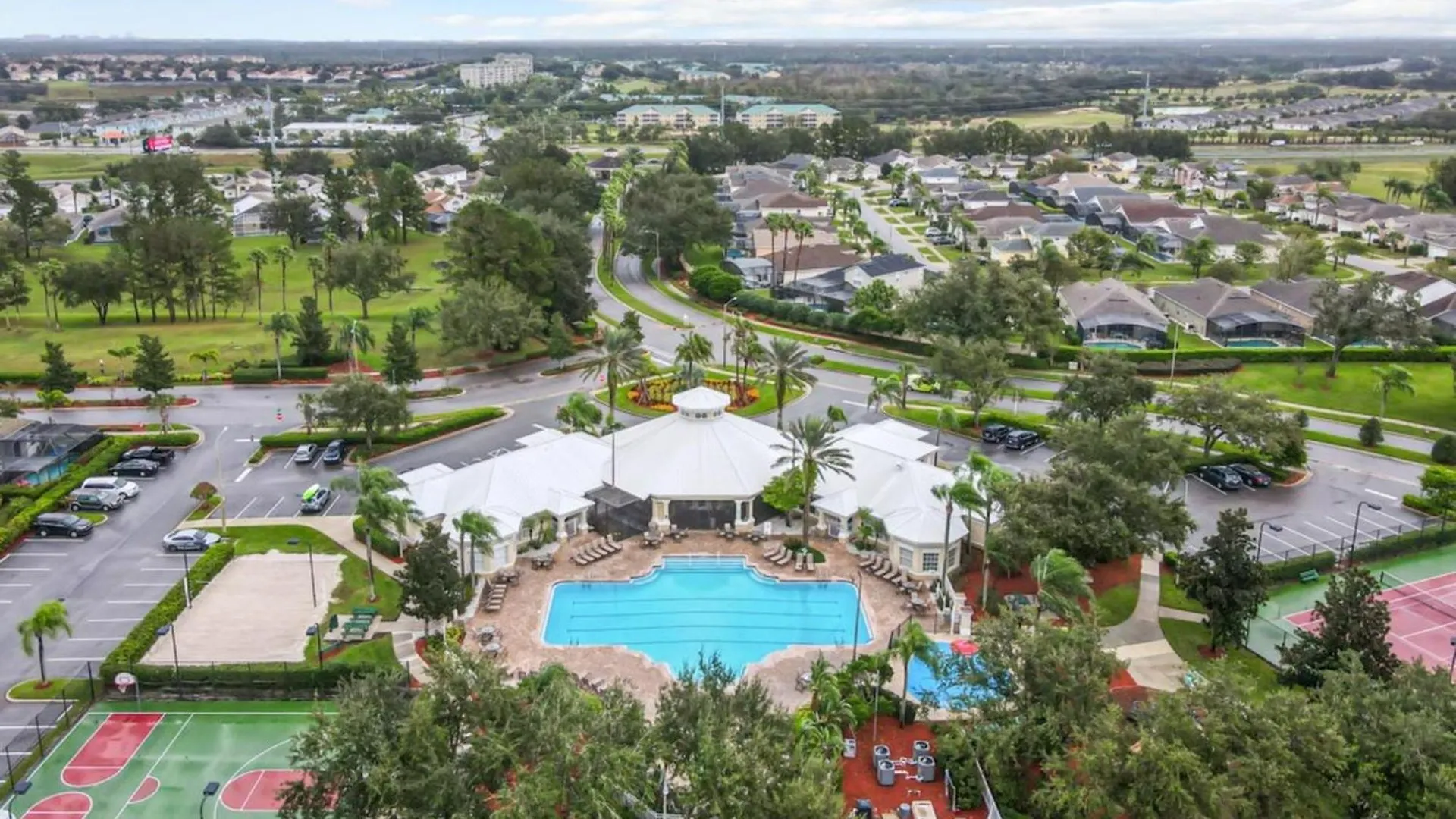 Luxury Pool 3 Miles From & More!