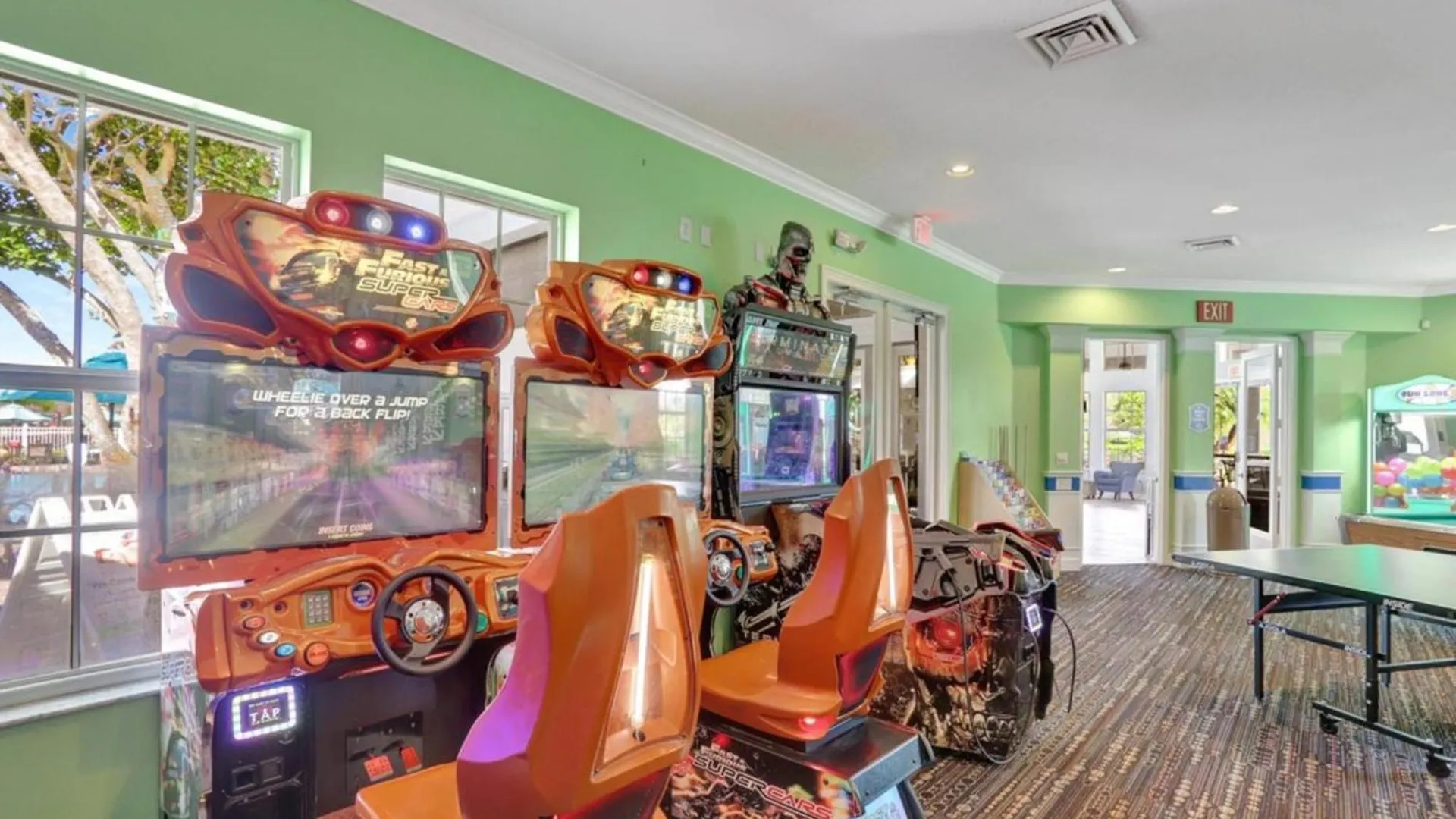 Luxury Pool 3 Miles From & More! Kissimmee
