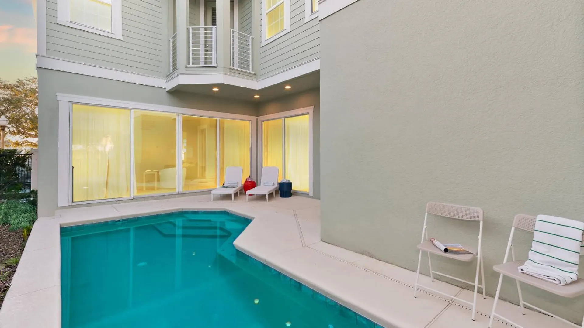 Experience Luxury Private Heated Pool Game Holiday home