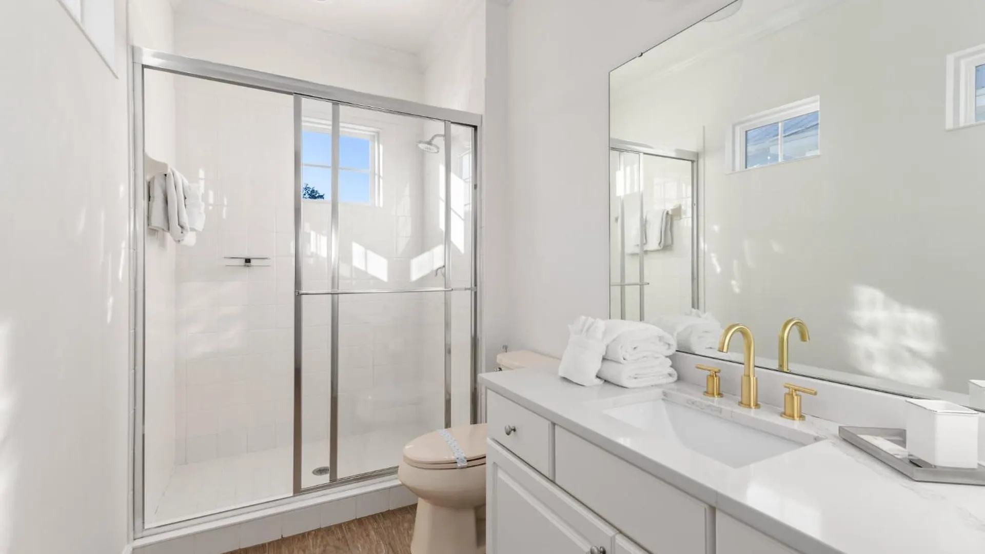 Holiday home Experience Luxury Private Heated Pool Game