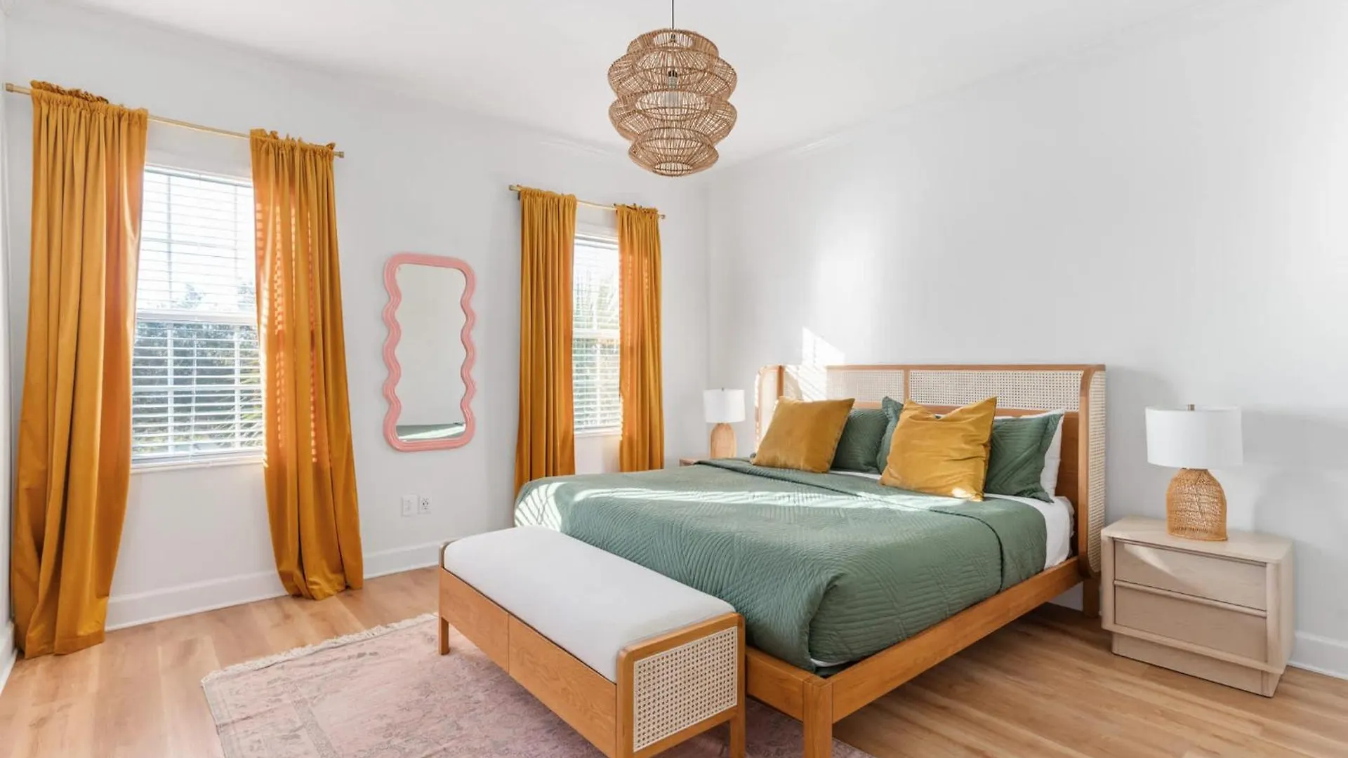 Holiday home Experience Luxury Private Heated Pool Game