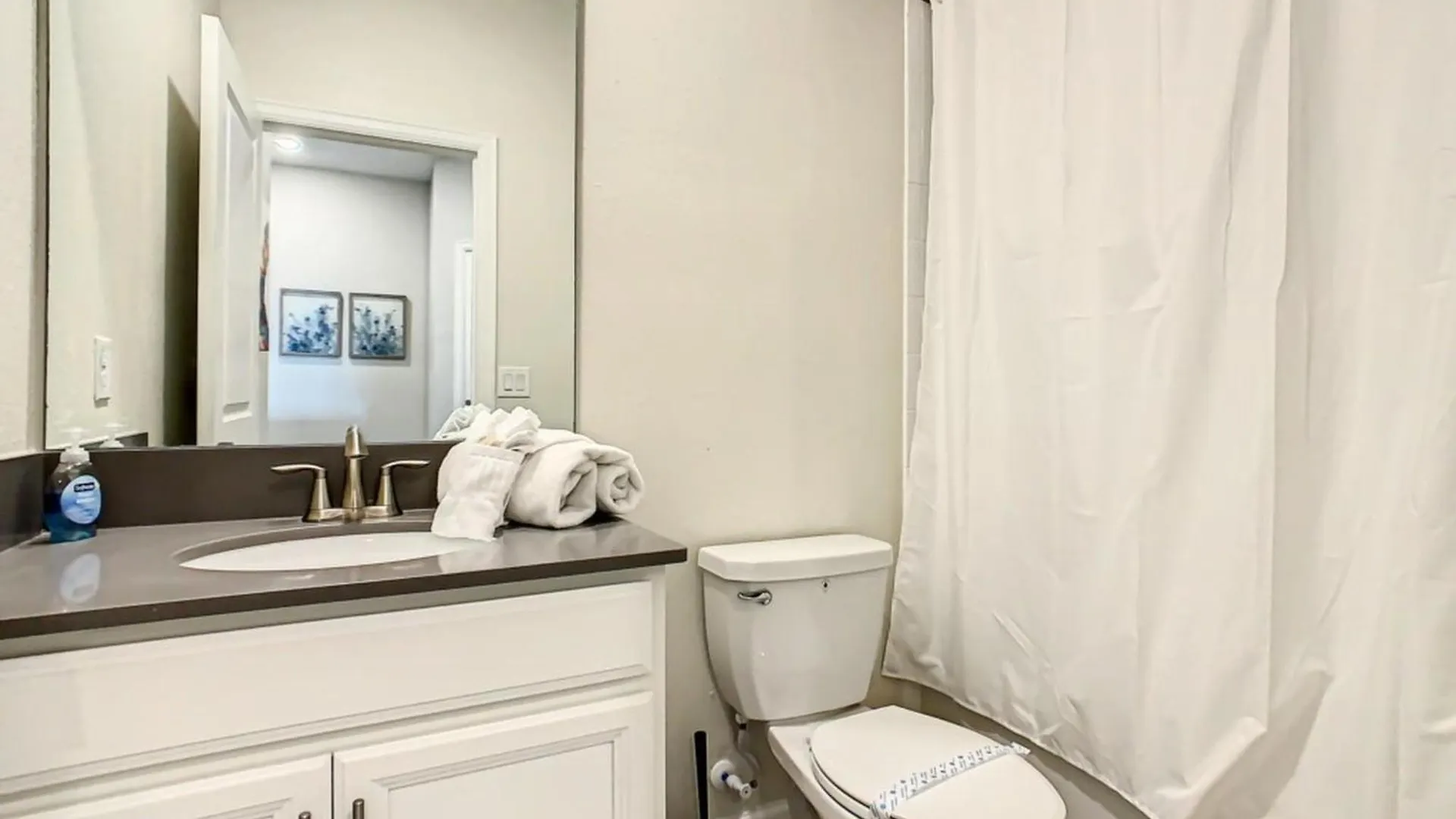 Luxury 5br Near | Pool & Golf Retreat Villa *