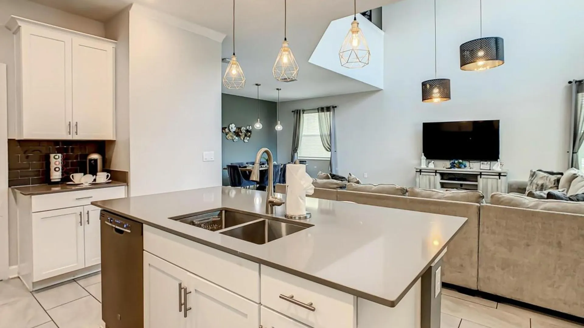 Villa Luxury 5br Near | Pool & Golf Retreat Kissimmee