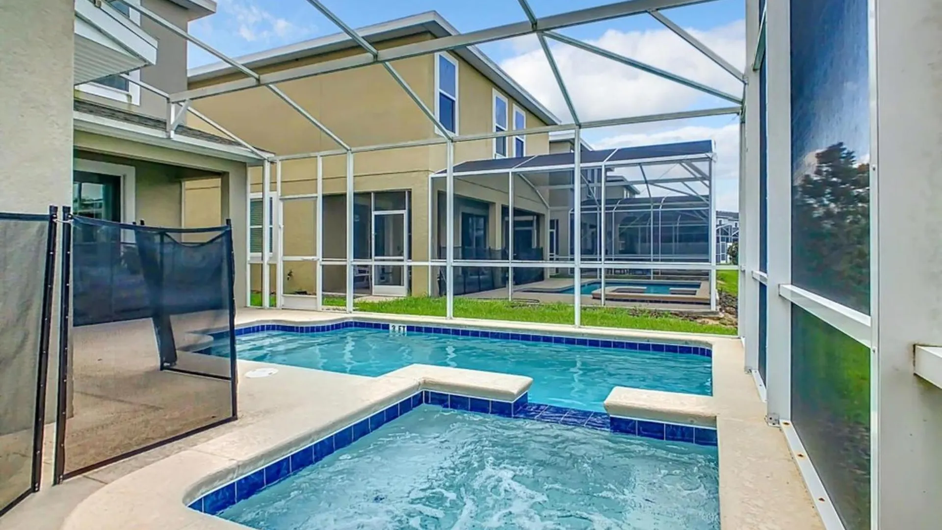 Luxury 5br Near | Pool & Golf Retreat Villa *