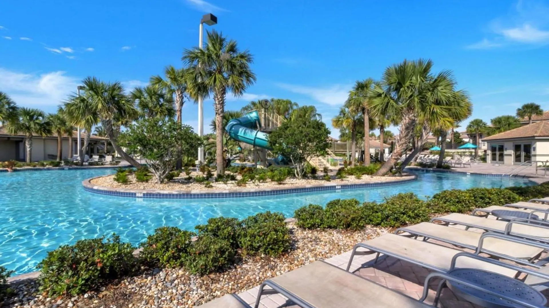 Luxury 5br Near | Pool & Golf Retreat *