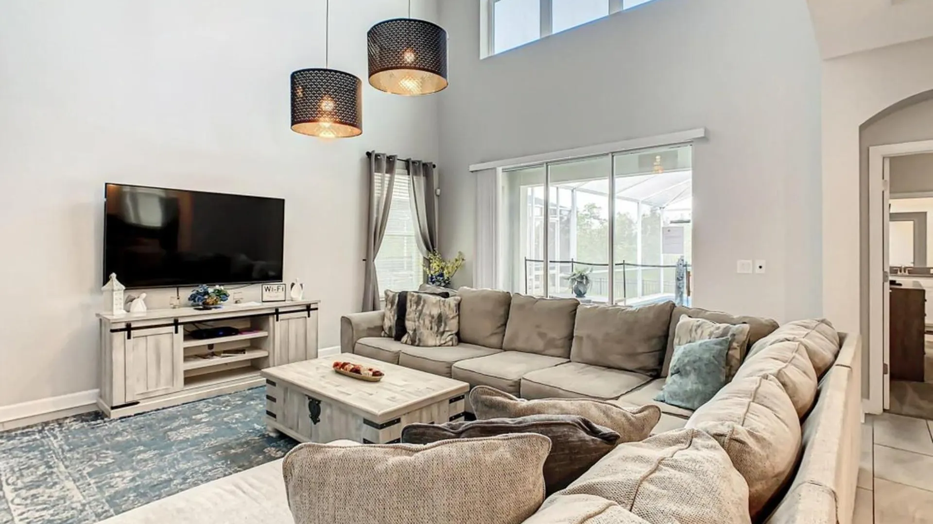 Luxury 5br Near | Pool & Golf Retreat *