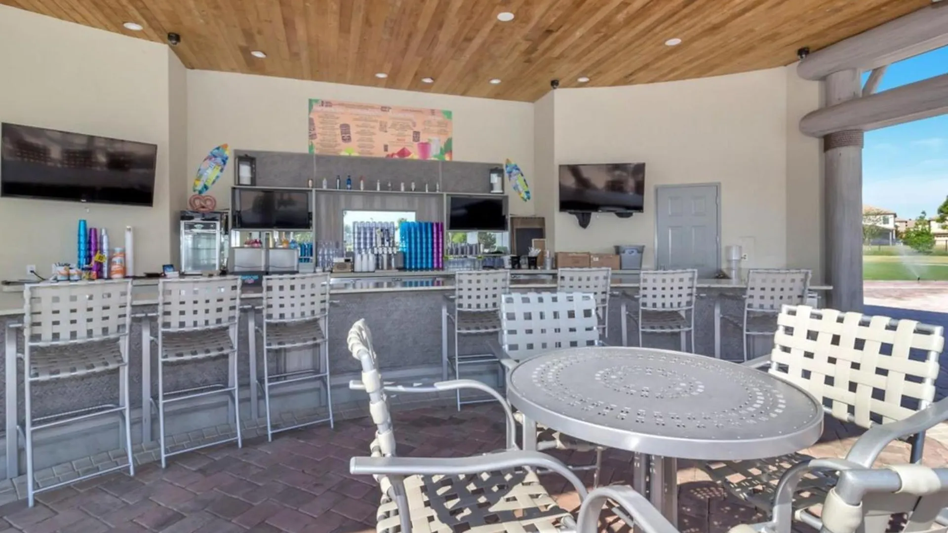 Luxury 5br Near | Pool & Golf Retreat