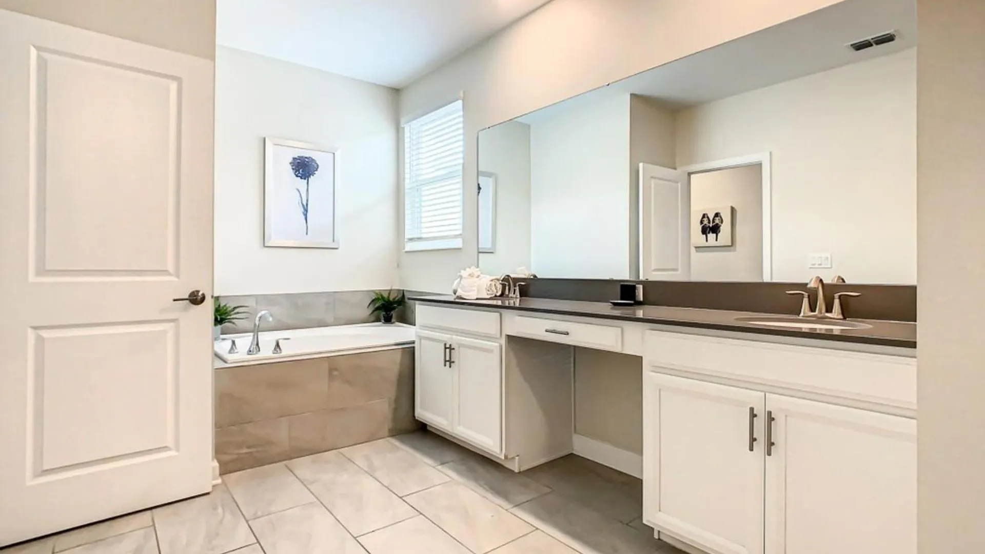 Villa Luxury 5br Near | Pool & Golf Retreat