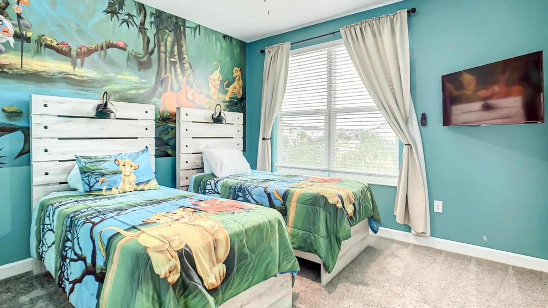 Villa Luxury 5br Near | Pool & Golf Retreat *