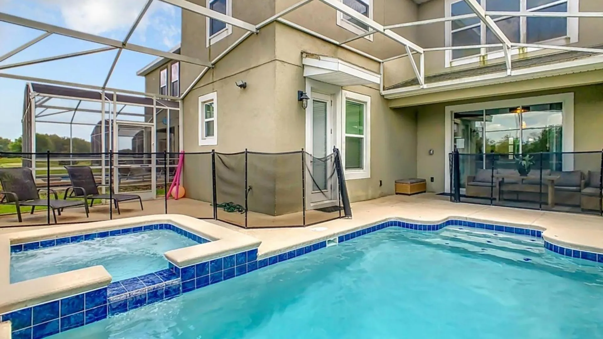 Luxury 5br Near | Pool & Golf Retreat *