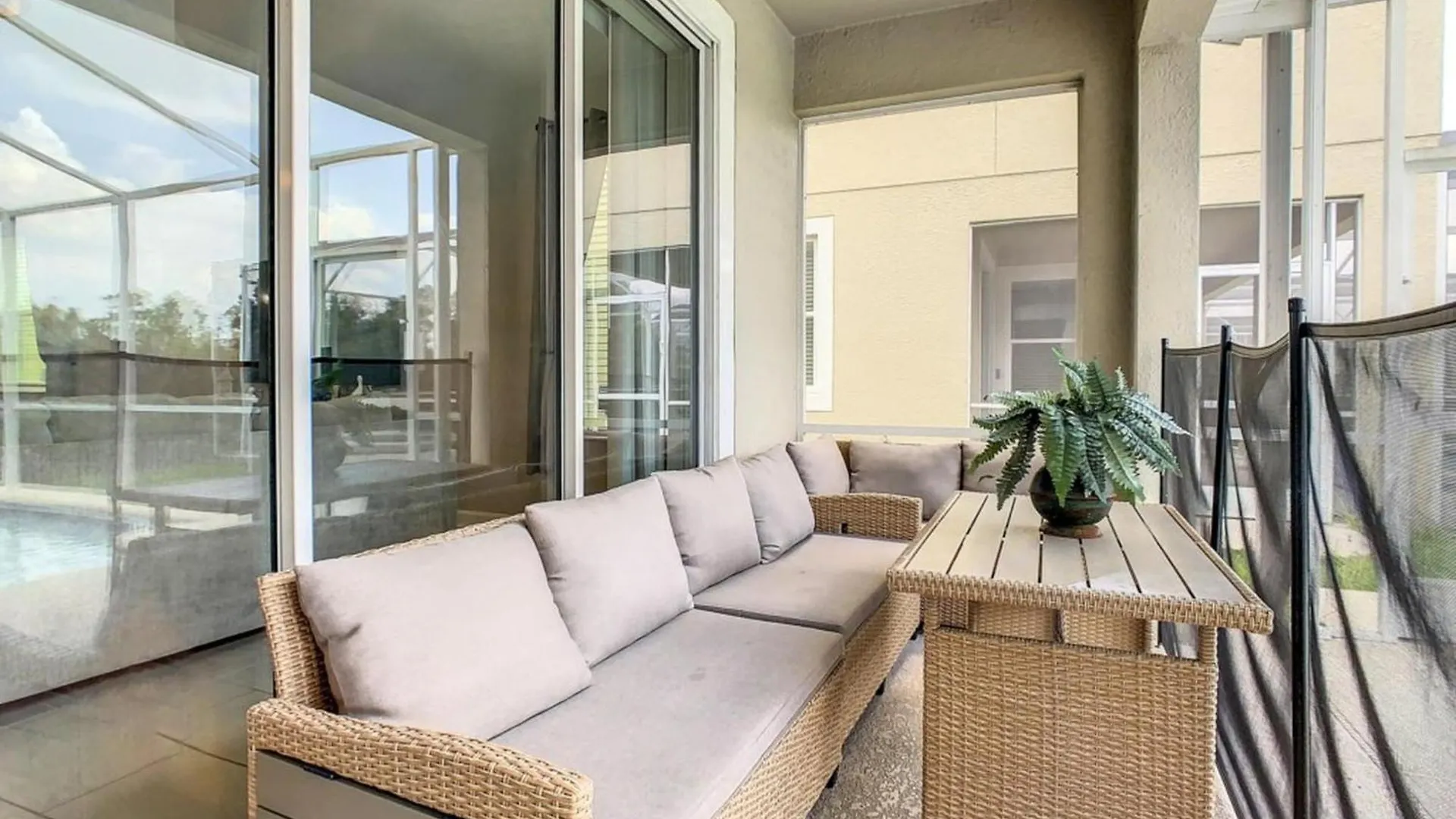 Luxury 5br Near | Pool & Golf Retreat Villa *