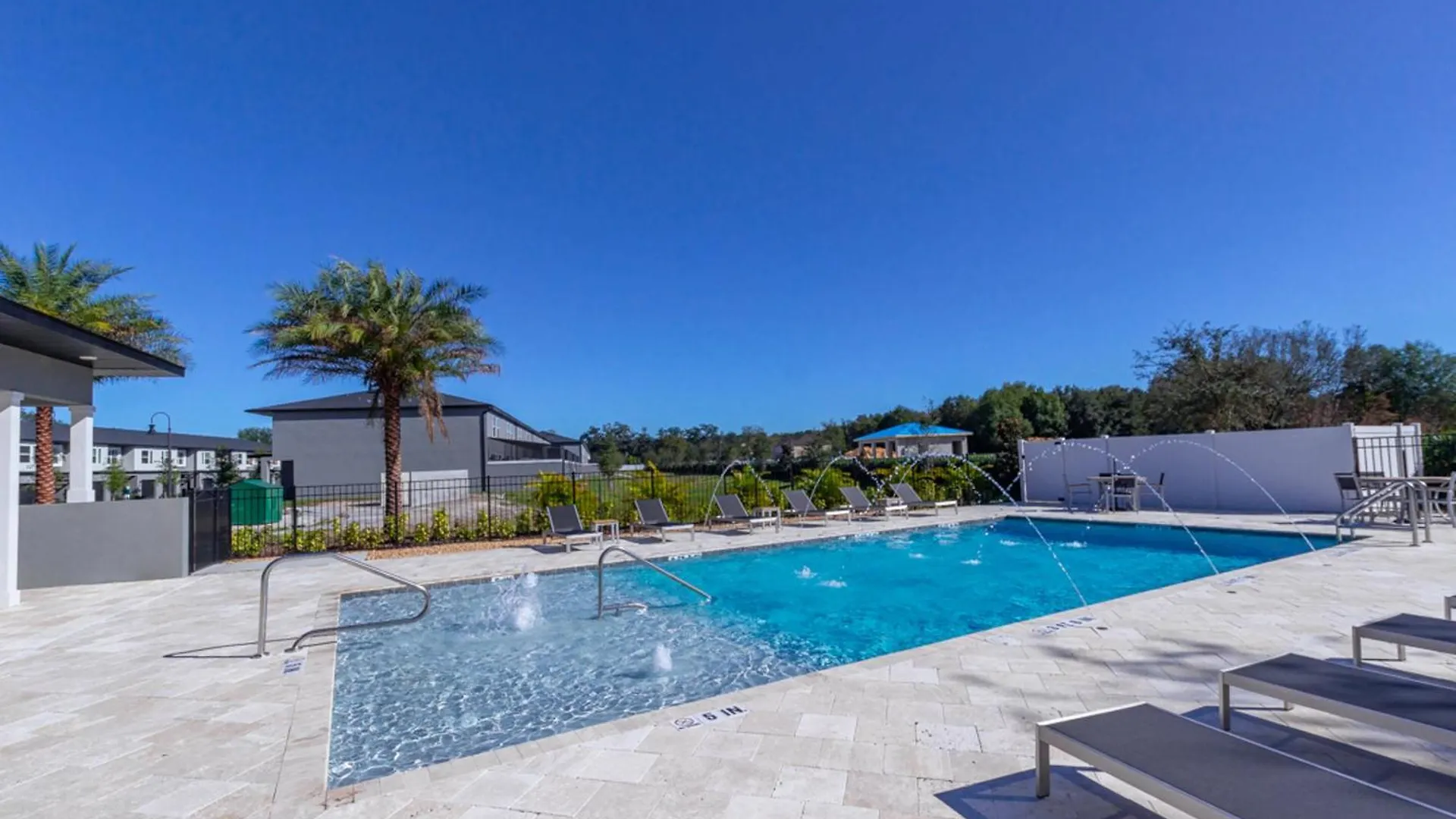 Prime Location 4bd Townhome With Pool And Grill * Kissimmee