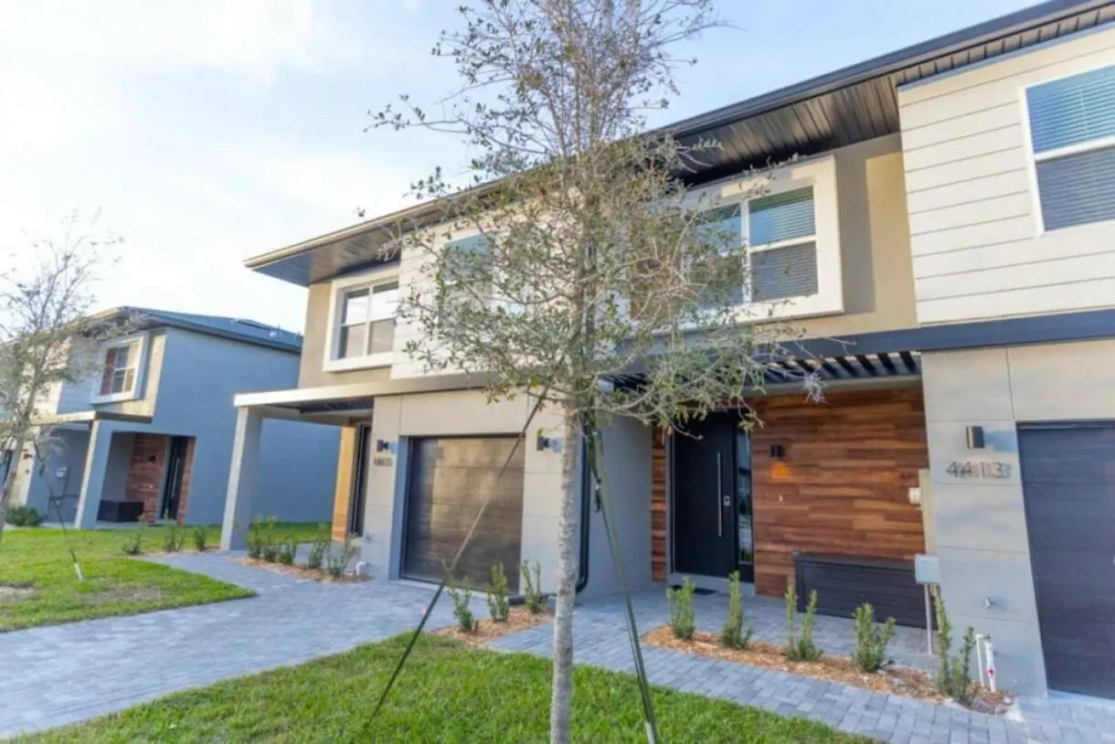 Prime Location 4bd Townhome With Pool And Grill Holiday home Kissimmee