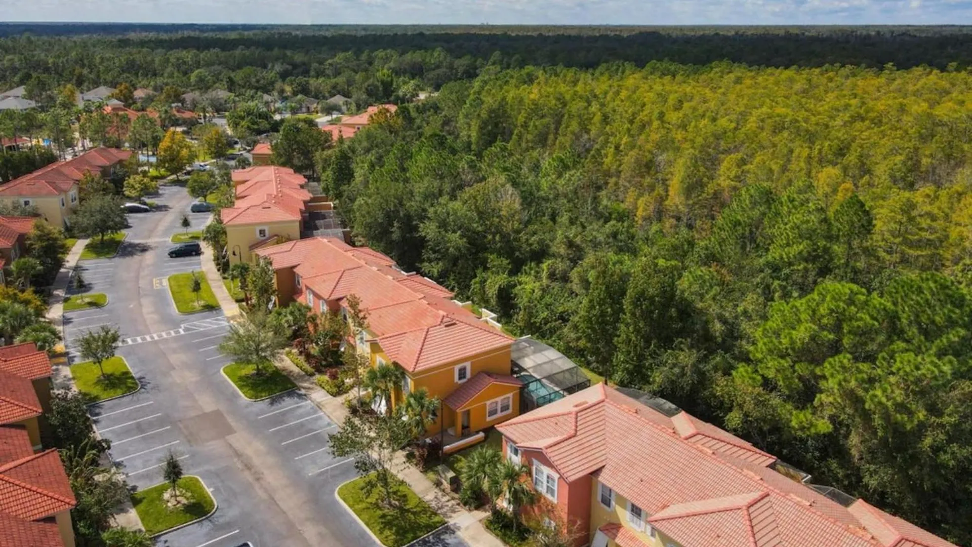 Apartment Hogwarts Escape: Magical Retreat Near Kissimmee