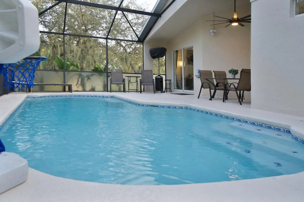 Four Seasons Vacation, Heated Pool, 3mile 2 Kissimmee