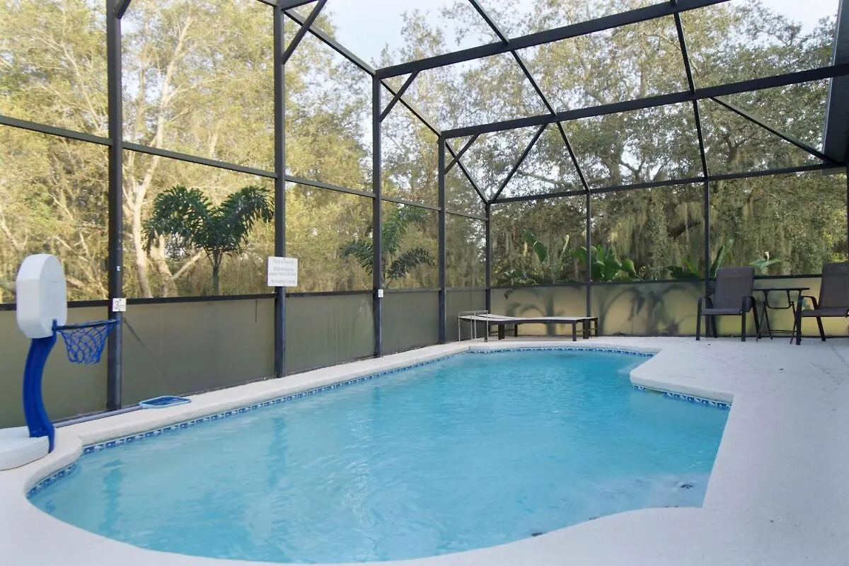 Four Seasons Vacation, Heated Pool, 3mile 2 Villa
