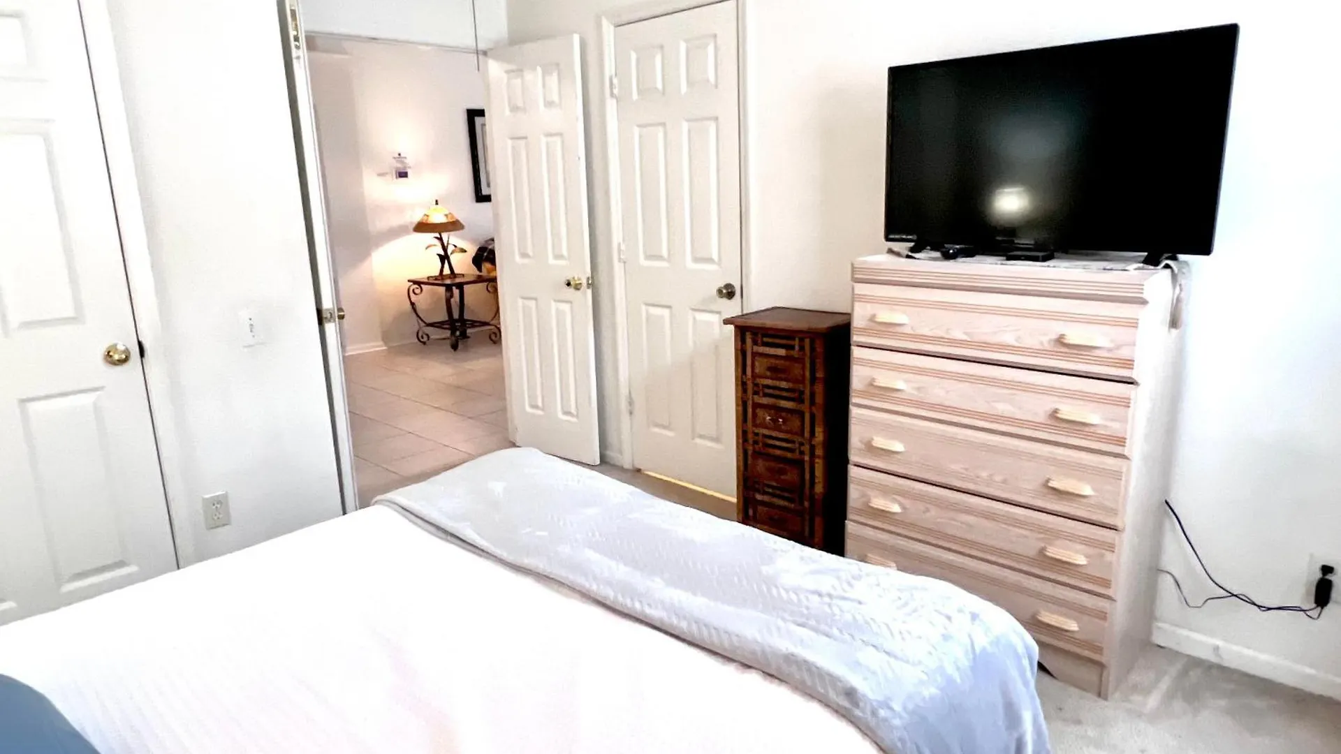 Windsor Palm 3 Miles To 4 Bedrooms