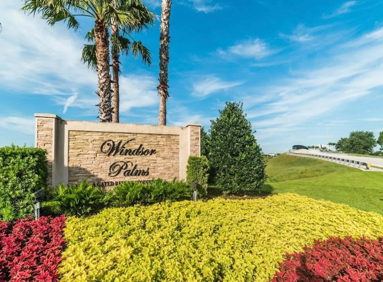 Windsor Palm 3 Miles To 4 Bedrooms Villa
