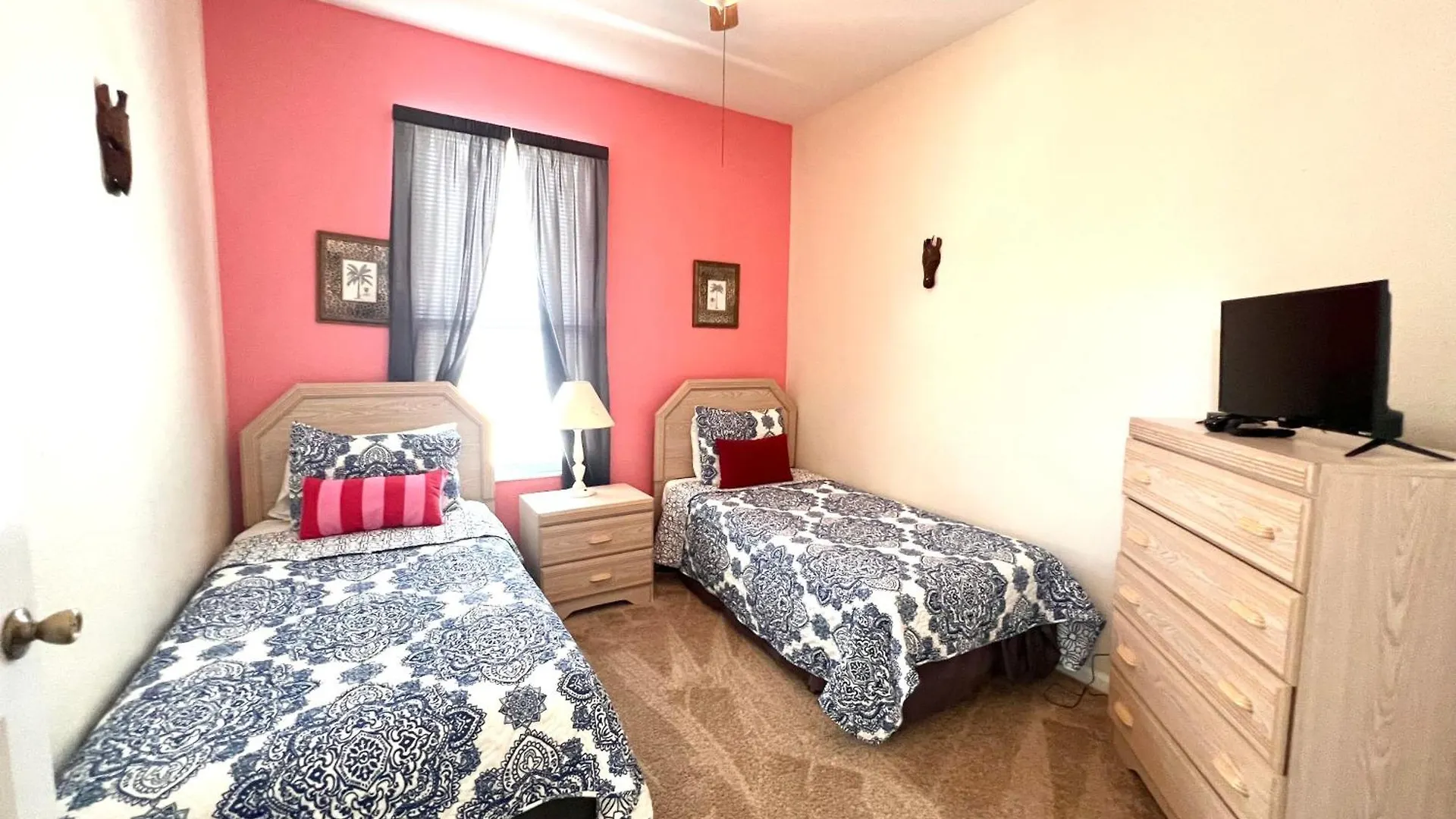 Villa Windsor Palm 3 Miles To 4 Bedrooms