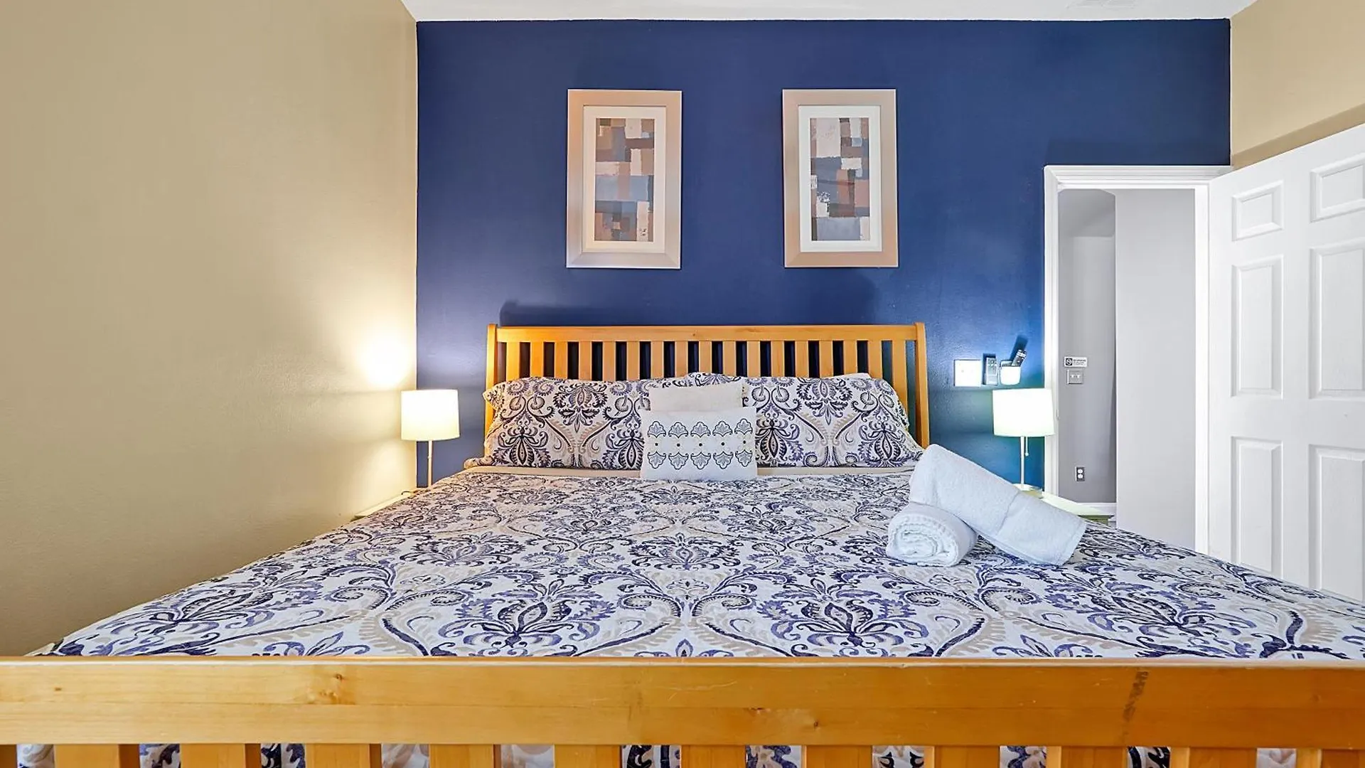 Holiday home Waterfront Showcasing A Theater, Games Room, And A Private Pool Kissimmee